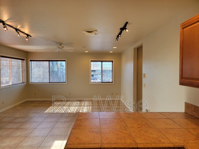 Foto del edificio - 219 NW 6th St