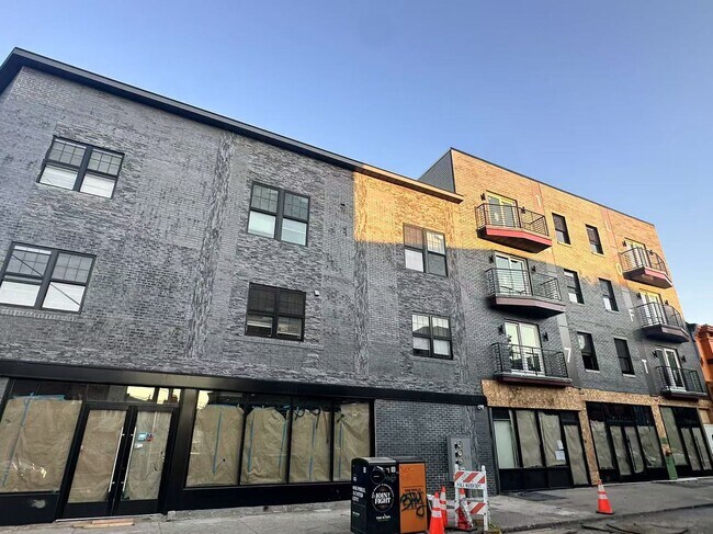 Foto del edificio - 2104 Reed St