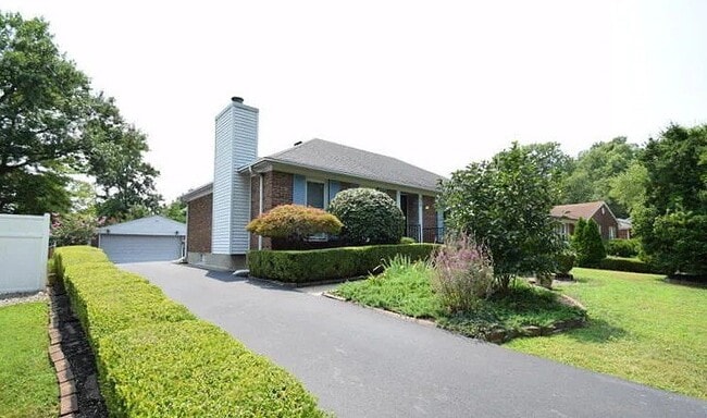 Building Photo - 614 Stivers Rd