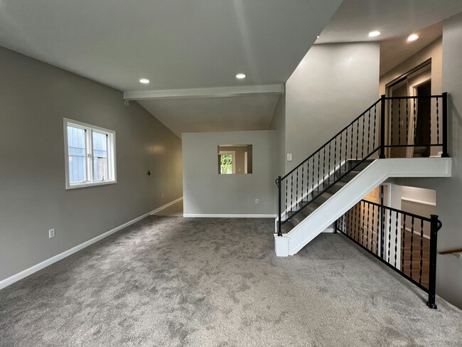 Building Photo - 4210 Burningtree Rd