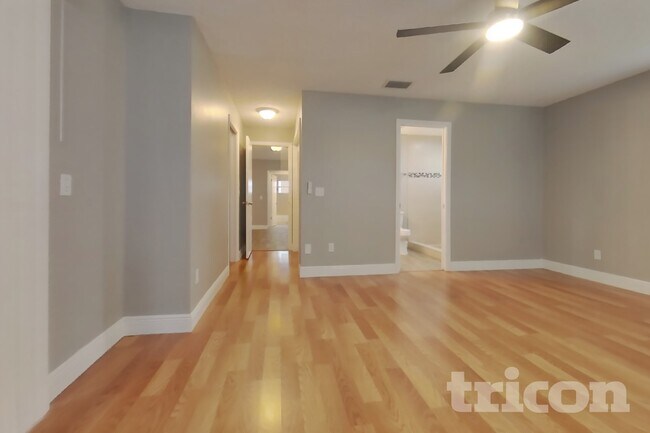 Foto del edificio - 12449 Blue Heron Way