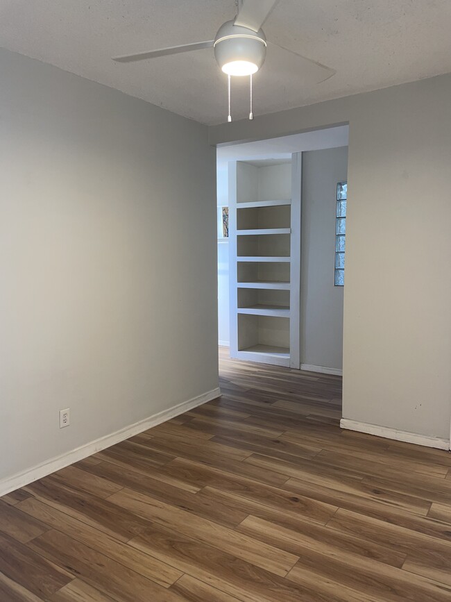 Walk-in closet area - 1356 N Pearl St