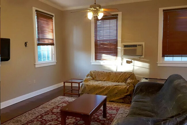 Building Photo - 920 Frenchmen St