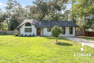 Building Photo - 4 Chesterfield Lake Dr