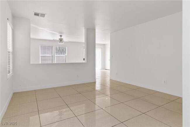 Foto del edificio - 7452 Wine Creek St