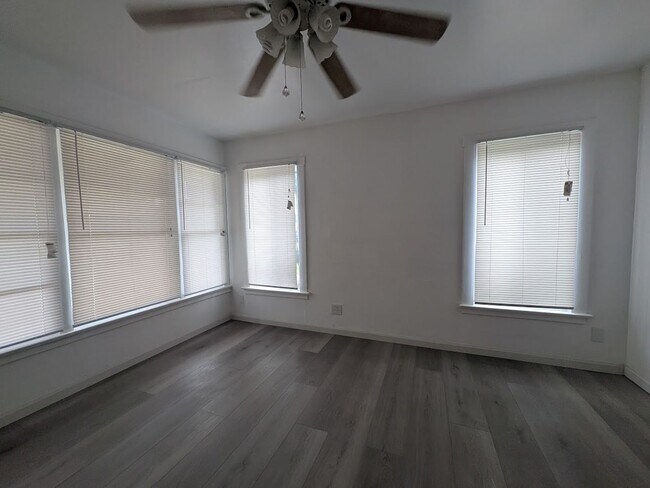 Foto del edificio - 1412 Leafdale Ave