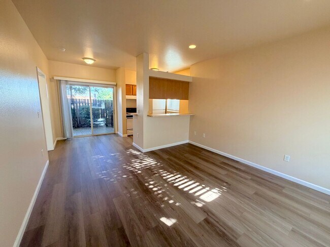 Foto del edificio - 185 Hillcrest Dr