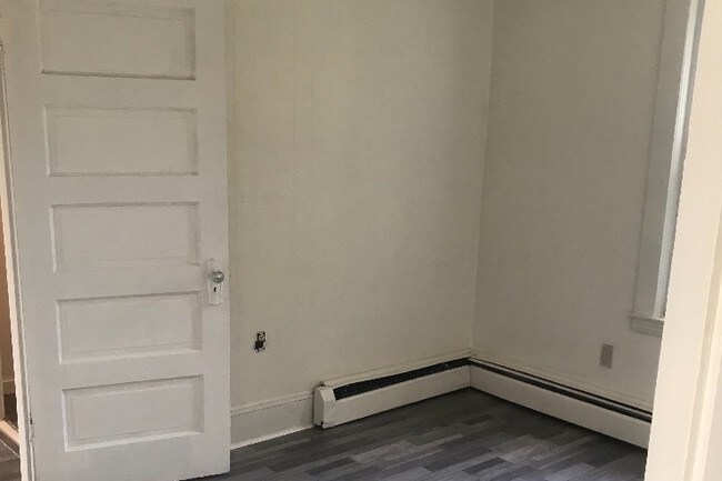 Foto del edificio - 37 8th Ave