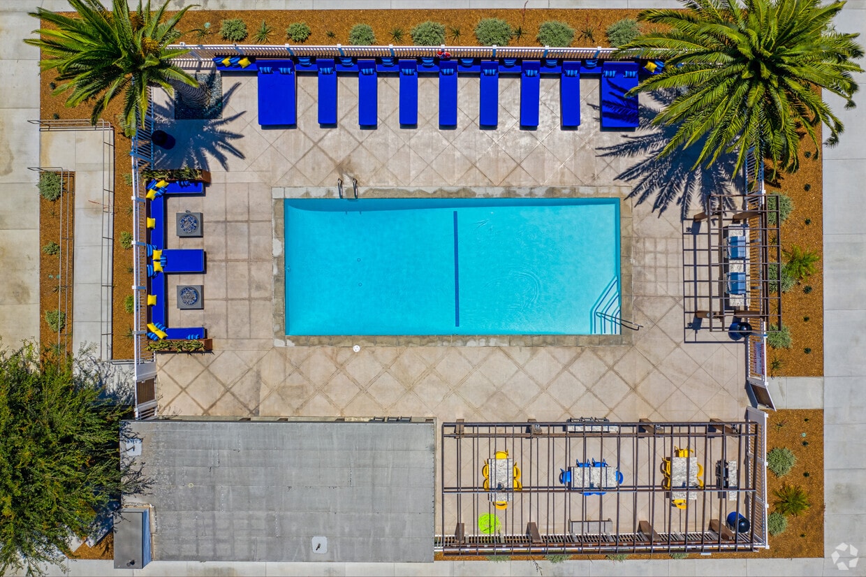 Palm View Village Apartments in Torrance, CA