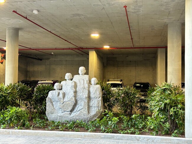 Foto del edificio - Brand New- 1-bedroom, 1-bath with 1-parking