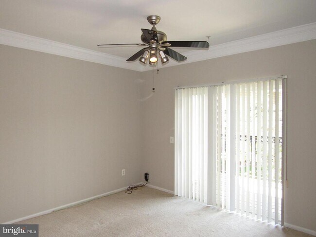 Foto del edificio - 1570 Spring Gate Dr.