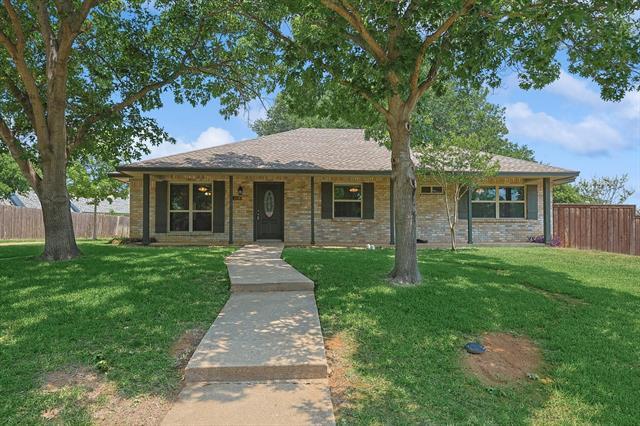 Primary Photo - 218 Raintree Dr