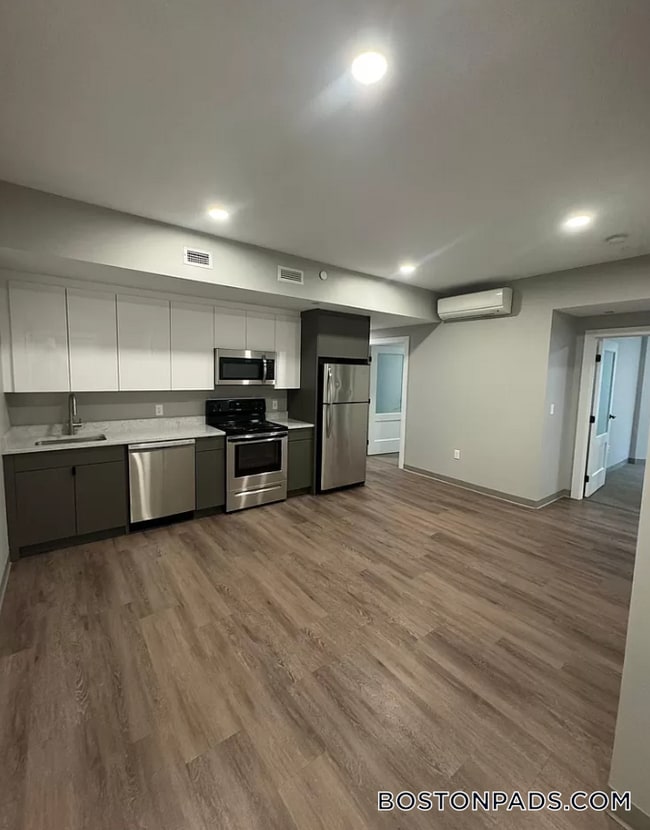 Building Photo - 100 Hemenway St