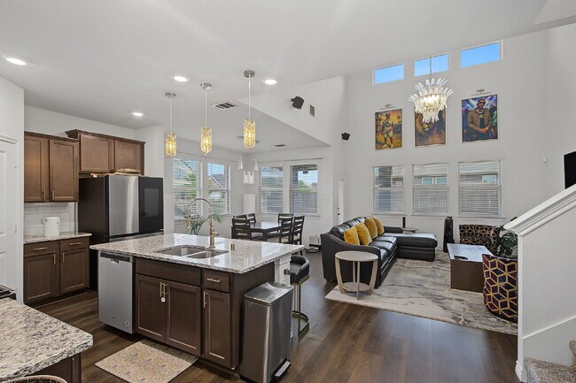 Foto del edificio - Fully Furnished Home Princeton