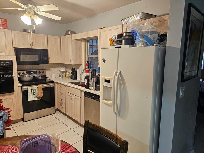 Foto del edificio - 7731 Indigo St