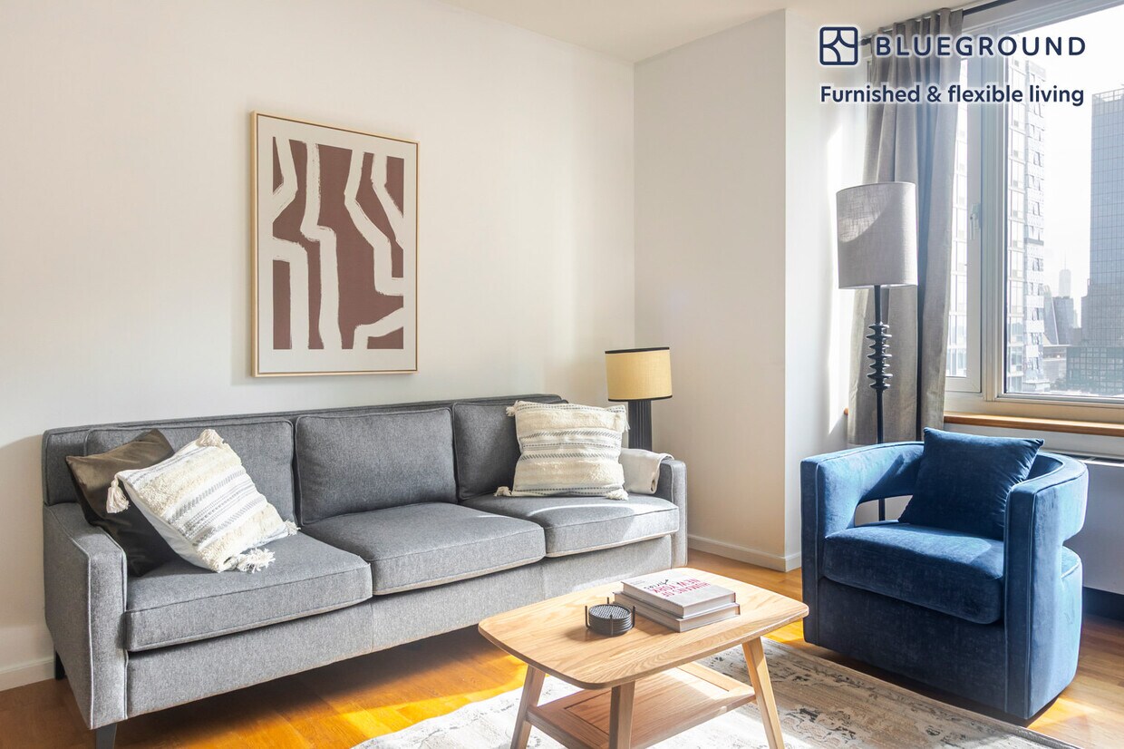 Foto principal - 635 W 42nd St