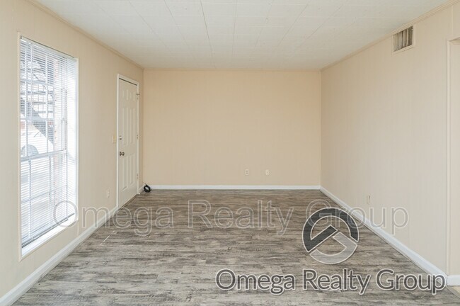 Building Photo - 1507 7th Ave