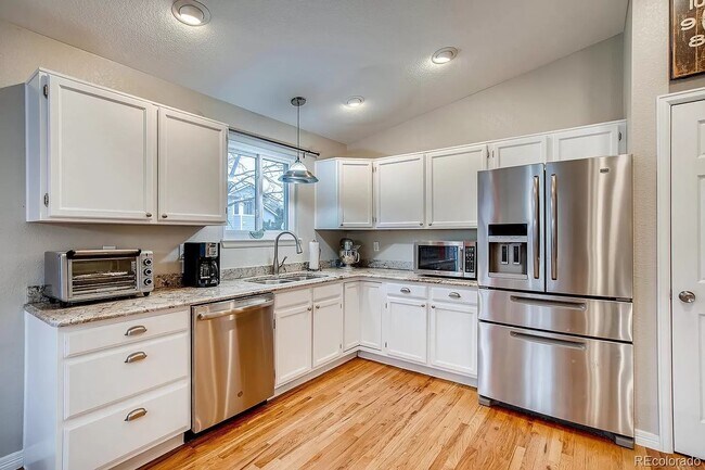 Foto del edificio - 1164 W 111th Pl