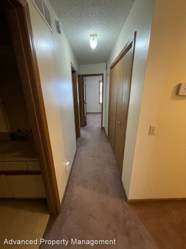 Building Photo - 2515 Candlecrest Cir