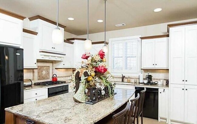 Foto del edificio - 2590 E Carnation Ct