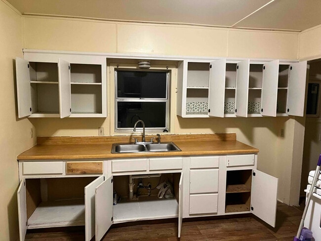 Foto del edificio - 236 S Oklahoma Ave