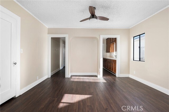 Building Photo - 808 N Ridgewood Pl