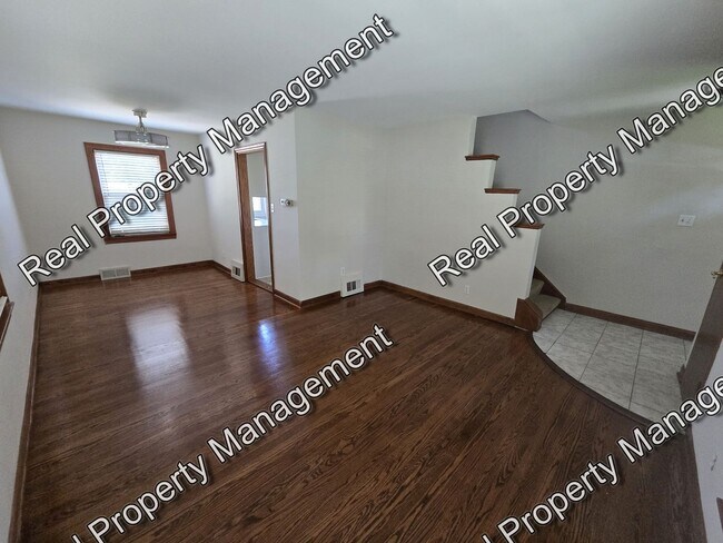 Foto del edificio - 2 Bedroom Duplex