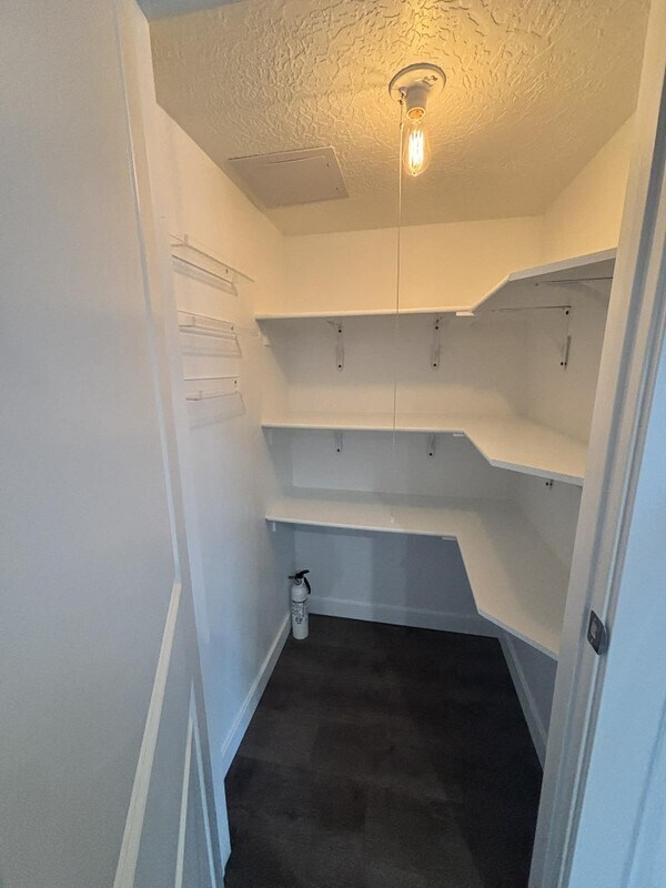 Building Photo - 4747 N Mount Nebo Dr