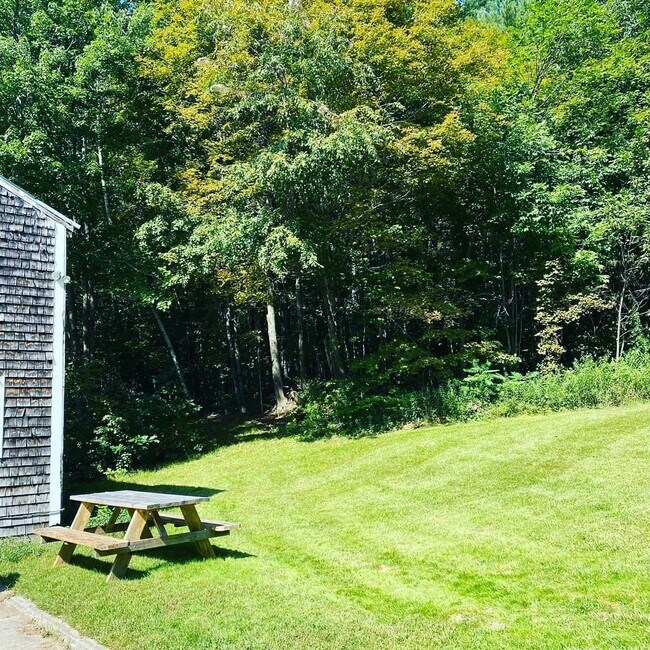 Foto del edificio - 81 Chester Rd