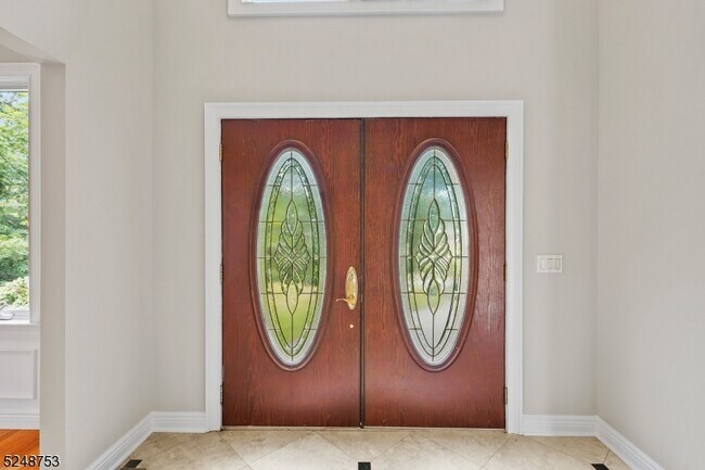 Foto del edificio - 119 Meadowbrook Ave