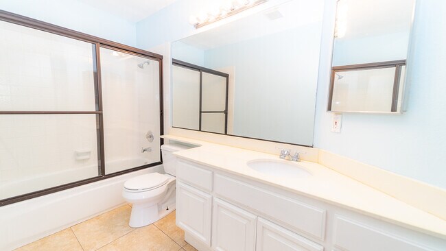 Building Photo - 12870 Gambusa Way