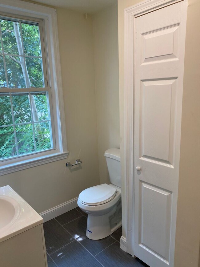 Foto del edificio - Spacious Studio Coming Available