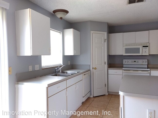 Building Photo - 4 br, 3 bath House - 121 Carmel Bay Dr