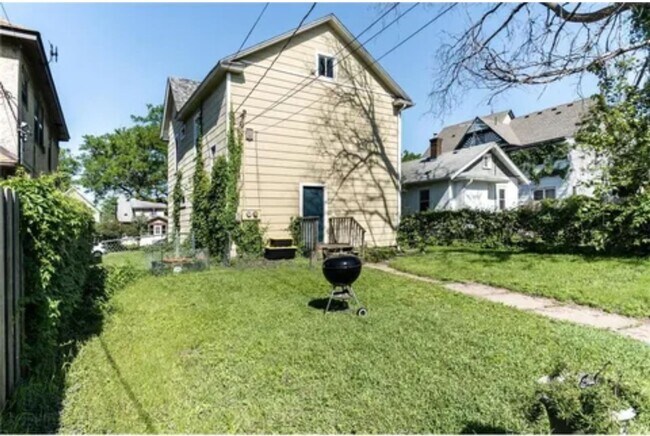 Foto del edificio - 627 Pierce St NE