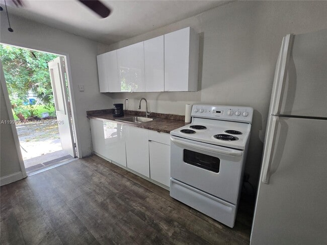 Foto del edificio - 1413 NW 3rd St