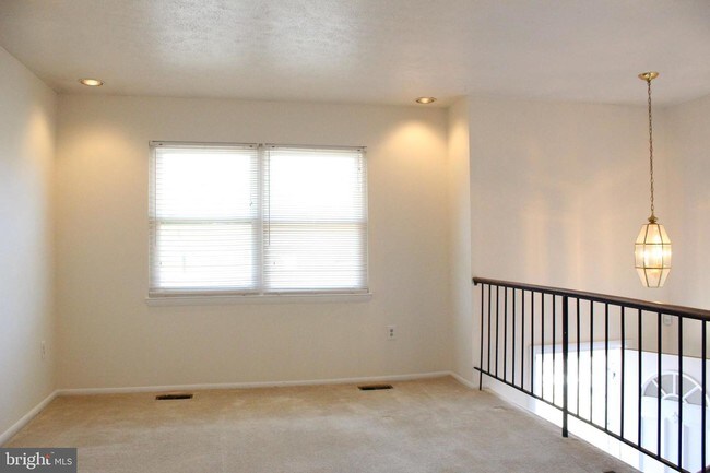 Building Photo - 9704 Dalmatia Ct