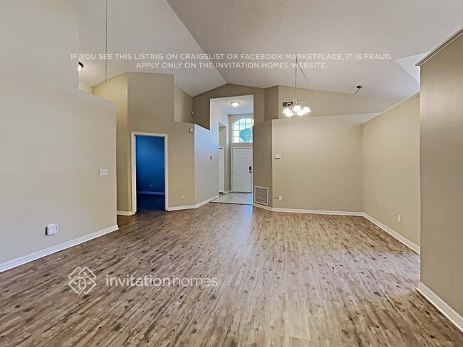 Building Photo - 2071 Lake Marion Dr