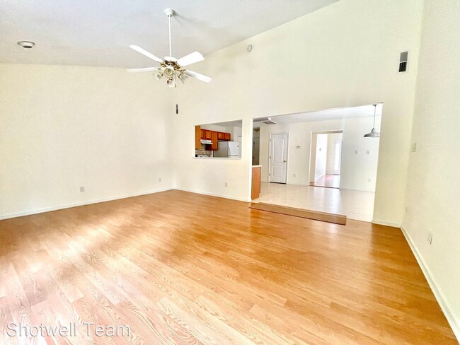 Foto del edificio - 2 br, 2.5 bath House - 6932 La Christa Way