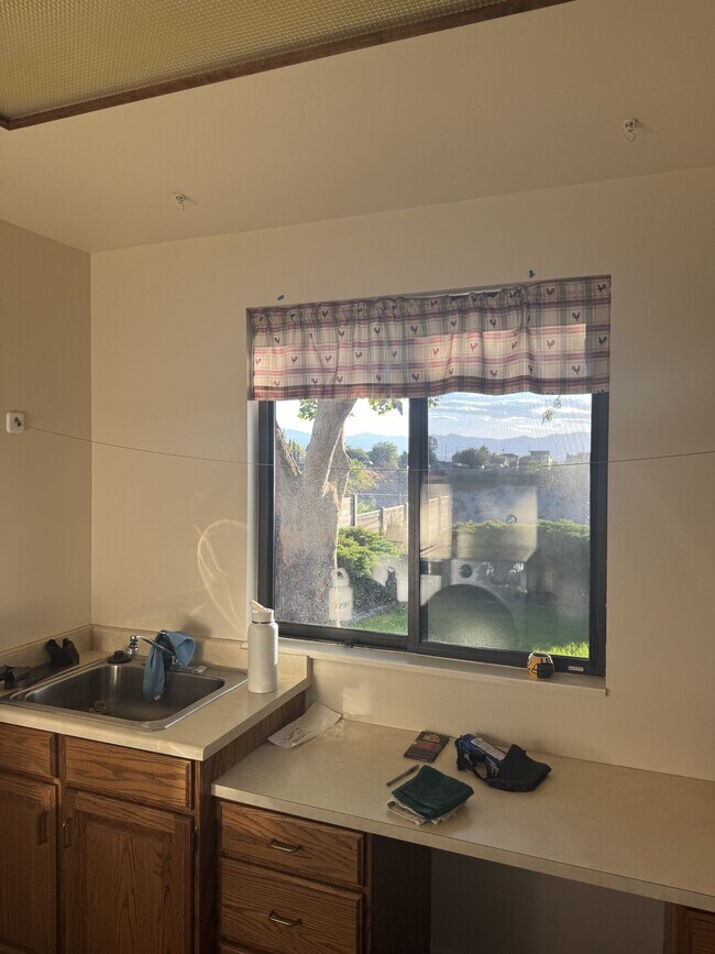 Building Photo - 6824 Manorly Cir