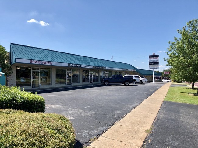 Building Photo - 4823 Camp Bowie Blvd