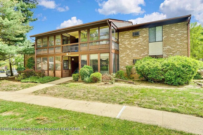 Building Photo - 116 Amberly Dr