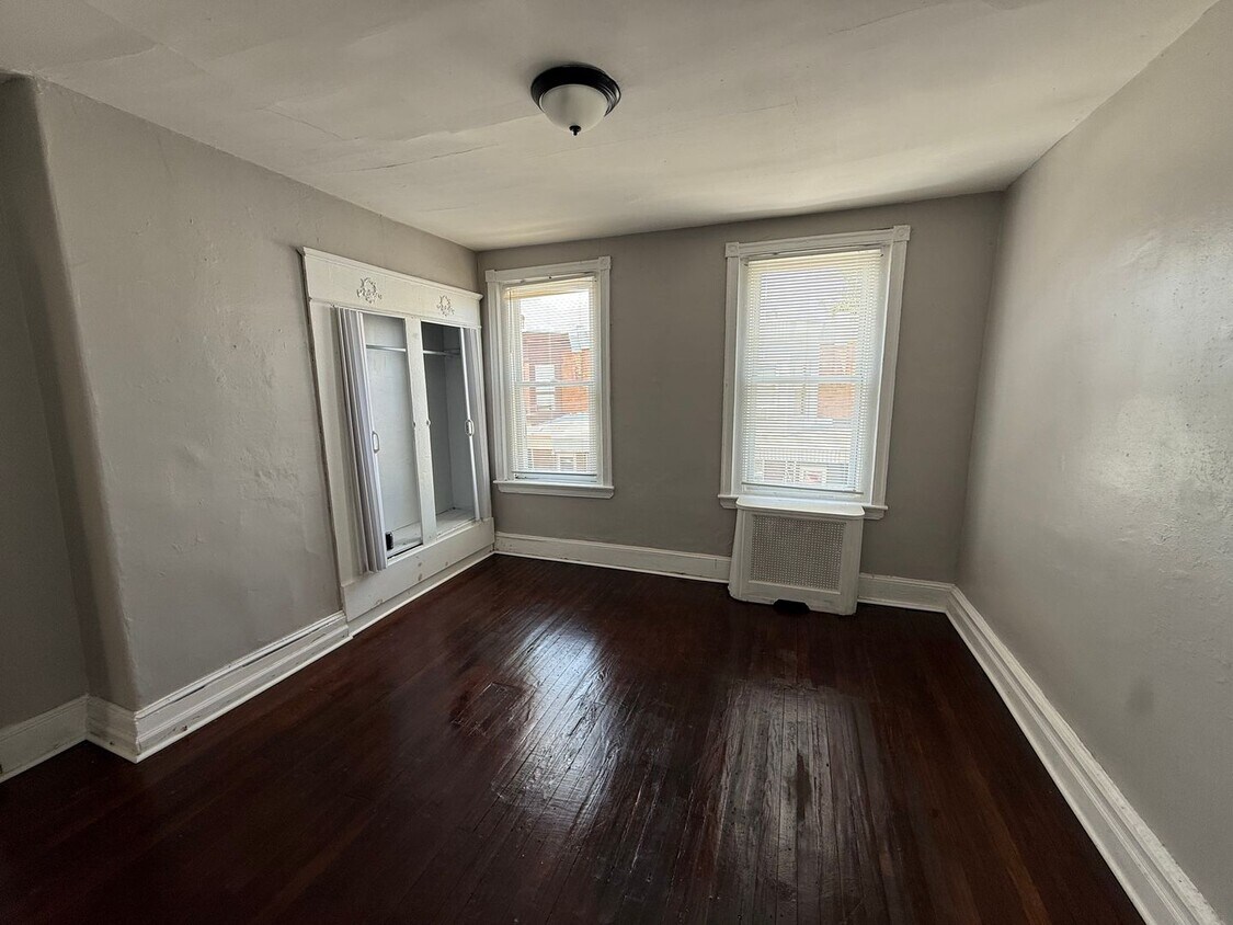 Beautiful 3BR Port Richmond Townhouse - Beautiful 3BR Port Richmond Townhouse