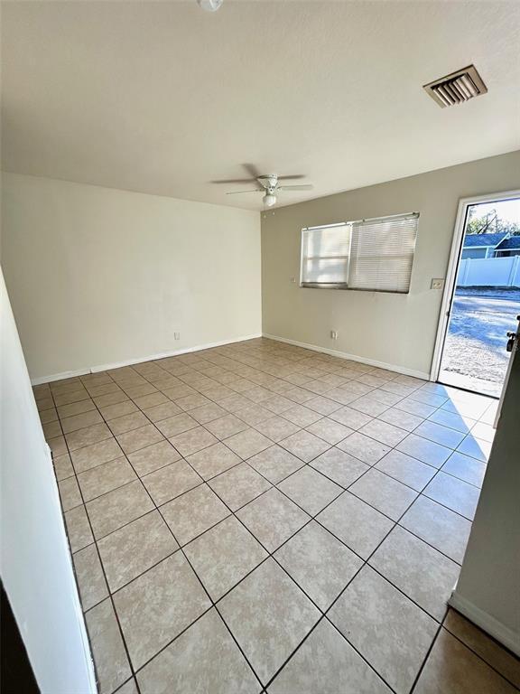 Foto del edificio - 9601 N 10th St