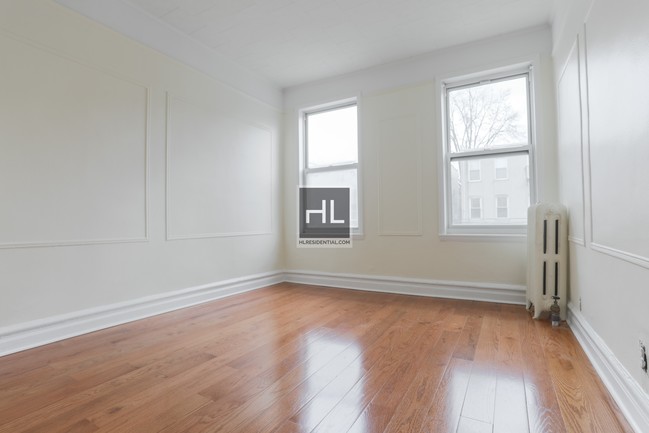 Building Photo - Newly Renovated 2 Bedroom Apartment