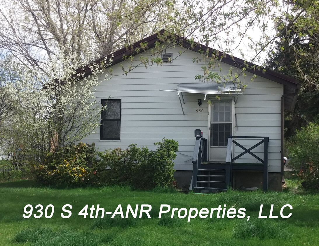 Primary Photo - Near ISU and shopping-single family home w...