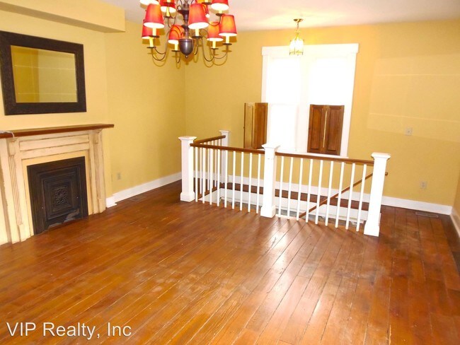 Building Photo - 2209 Stratford Rd