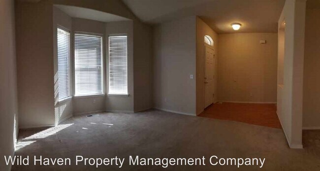 Building Photo - 4 br, 2.5 bath House - 413 Roger Smith Dr.