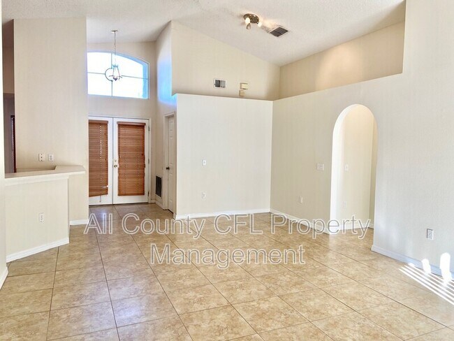 Foto del edificio - 623 Hardwood Cir