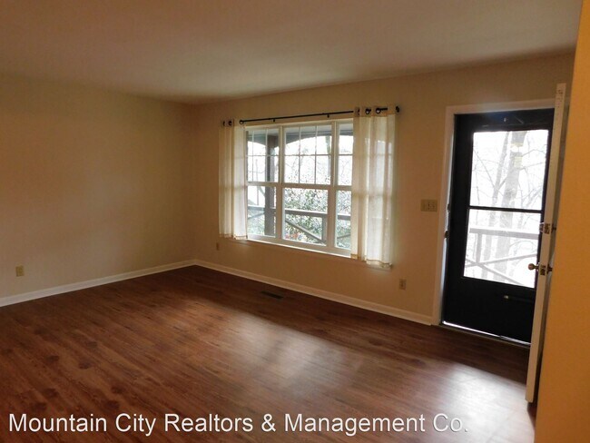 Building Photo - 2 br, 1 bath House - 1447 Palisades Rd