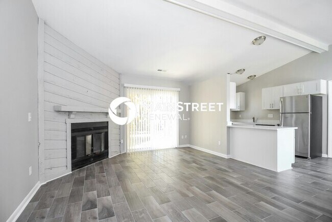Foto del edificio - 1620 Stoneybrook Dr